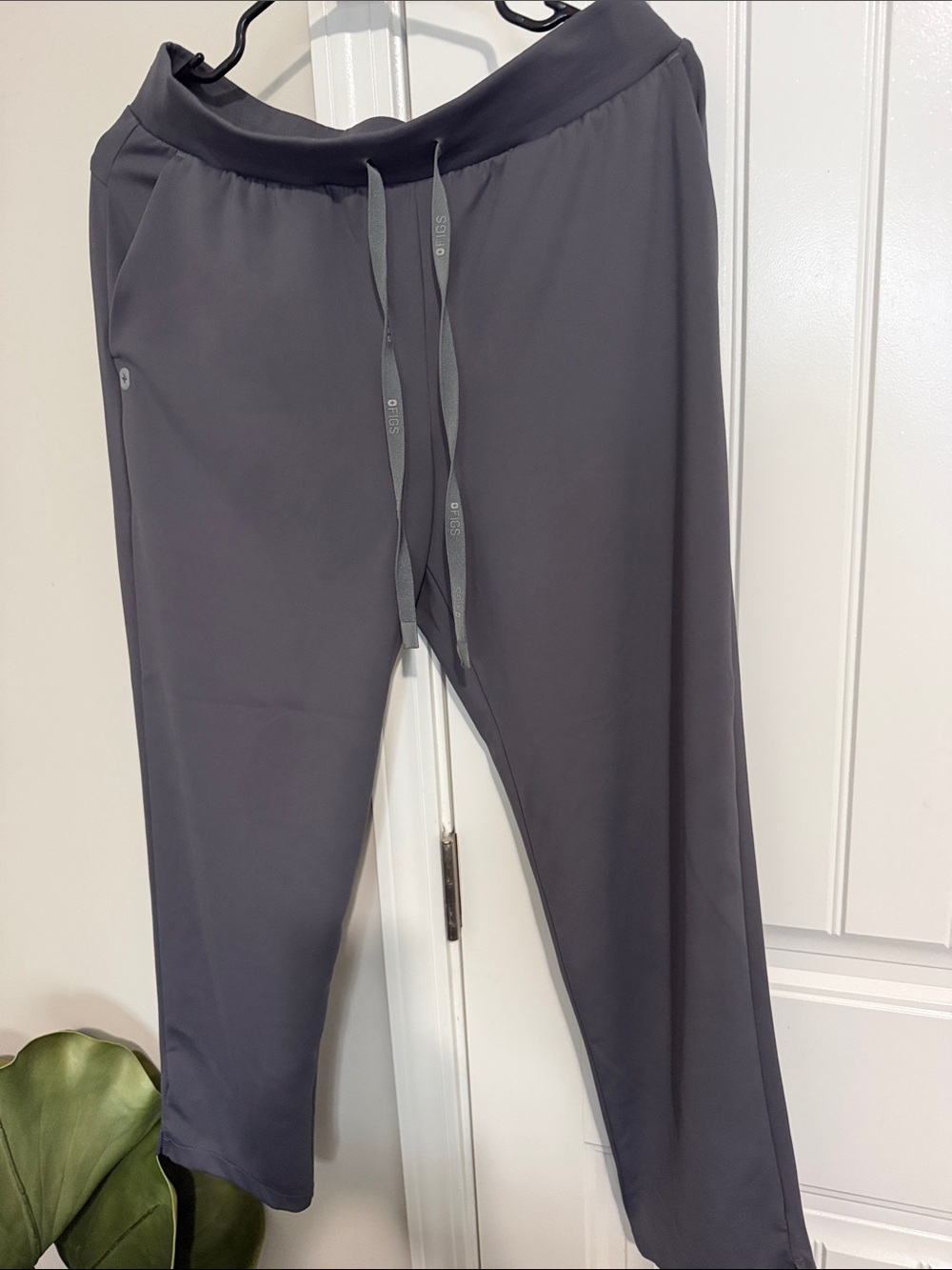 Women’s Gray Drawstring Jogger Pants